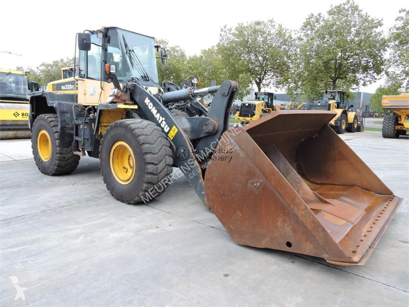 Pala Komatsu WA320