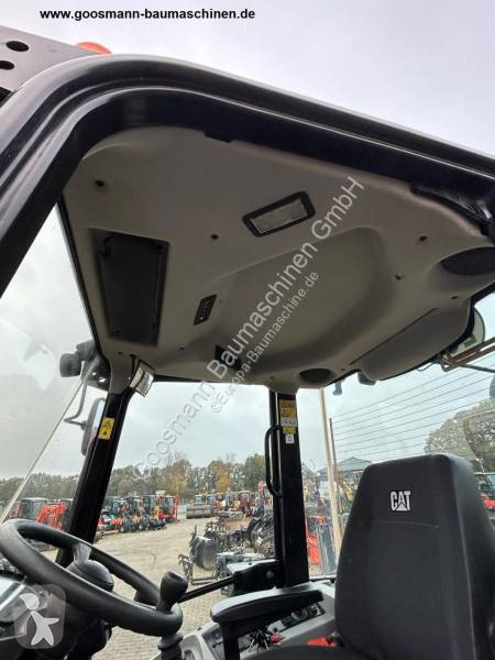 Shovel Caterpillar 907 M