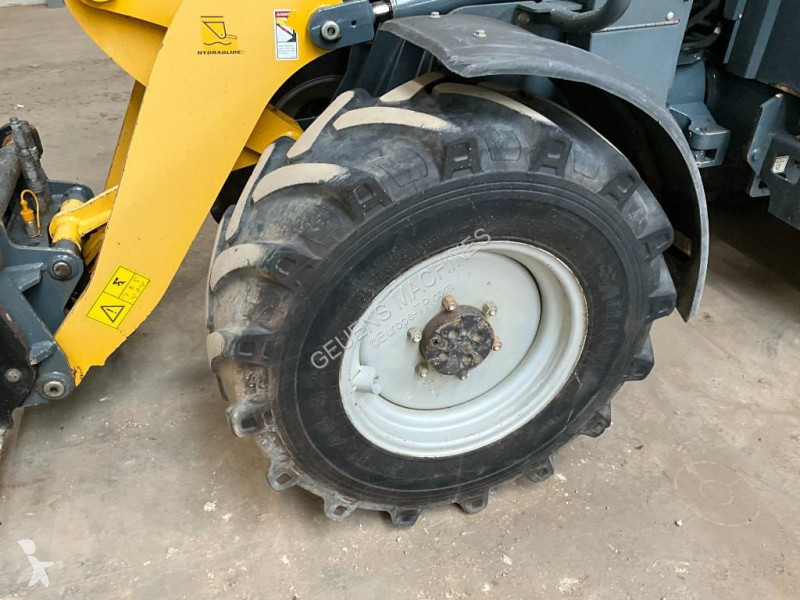 Shovel Gehl AL 600