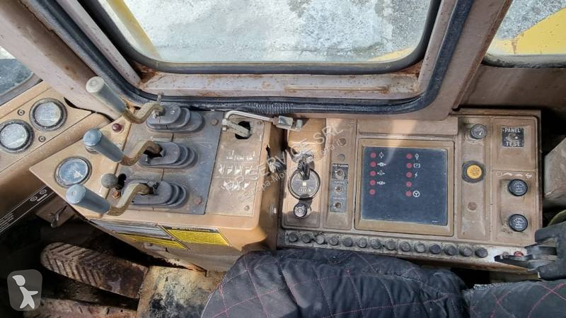 Shovel Caterpillar IT 28 B