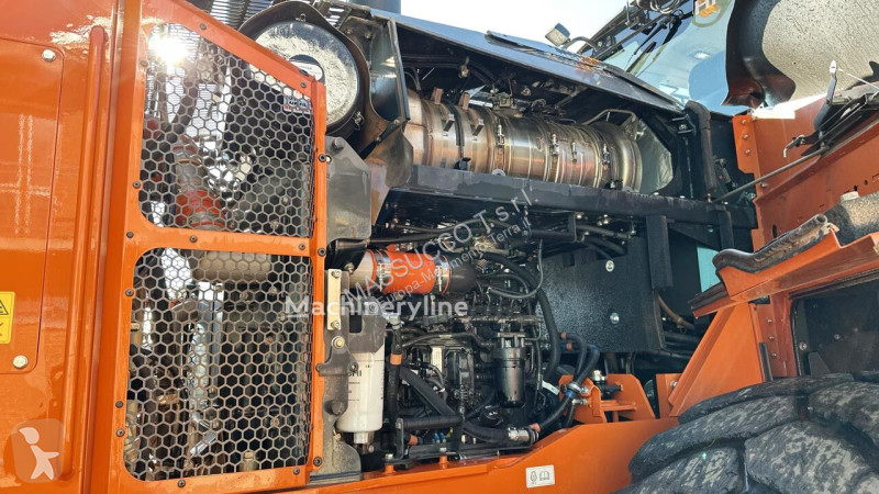 Shovel Hitachi -7