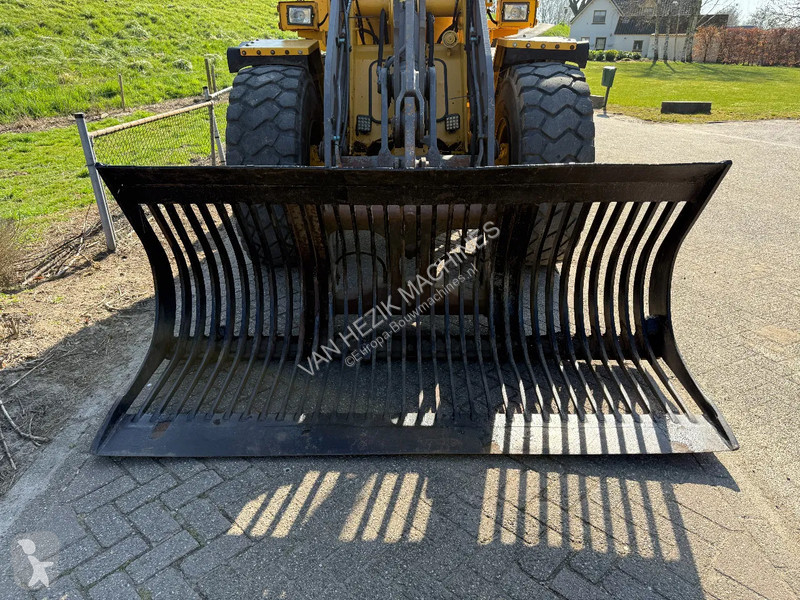 Shovel Volvo