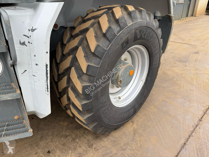 Læssemaskine Kramer 8155 / Forks / bucket