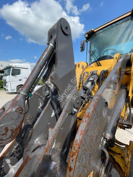 Shovel Volvo