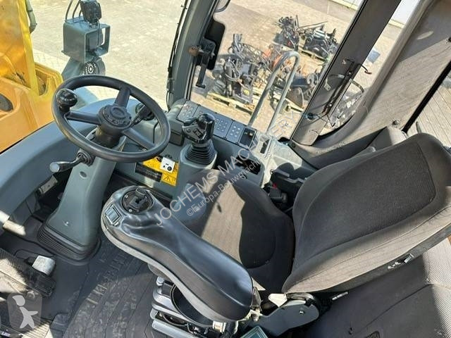 Shovel Liebherr L 580 2Plus2 Log Handler