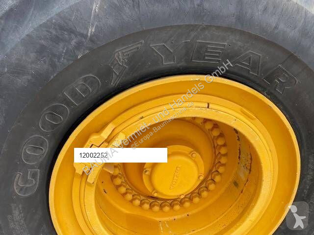 مُحمّلة Volvo L 260 H 6.8 cbm MIETE / RENTAL...