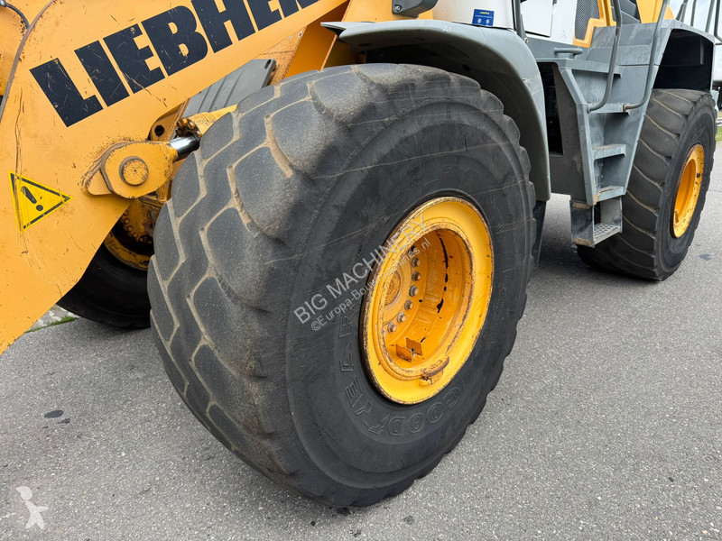 Shovel Liebherr 2plus2