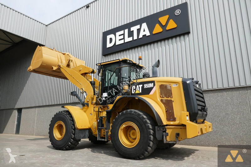 Pá carregadora Caterpillar M