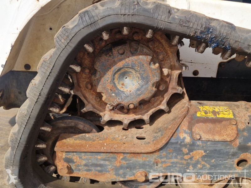 Shovel Bobcat T590