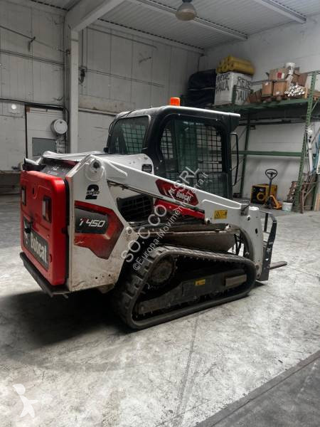 Shovel Bobcat