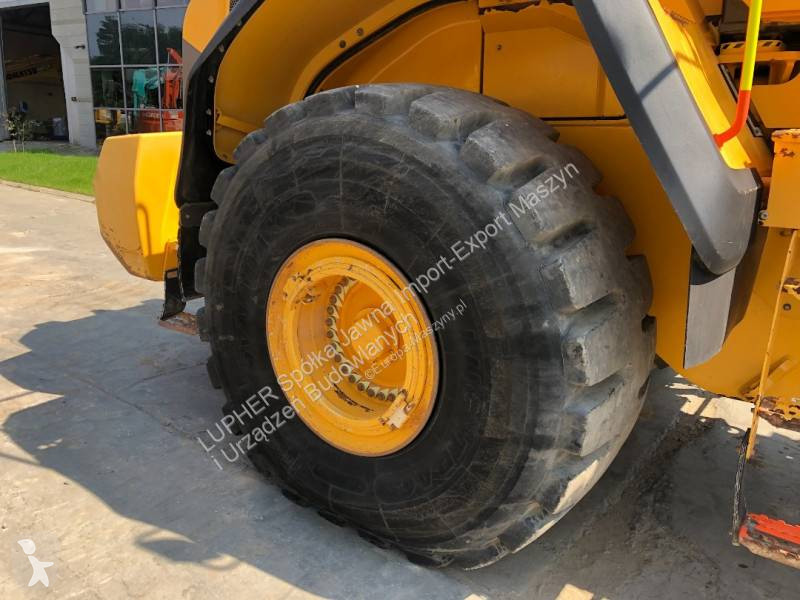 Nakladač Volvo L220H