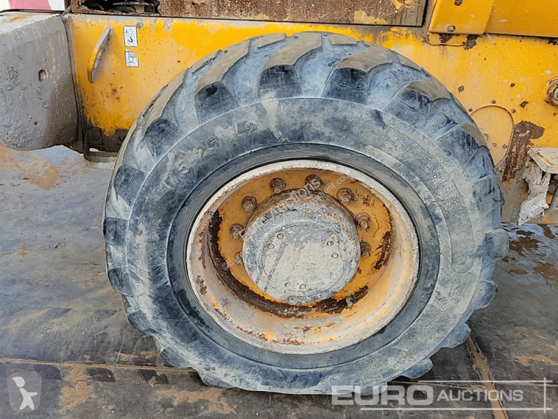 Nakladač JCB