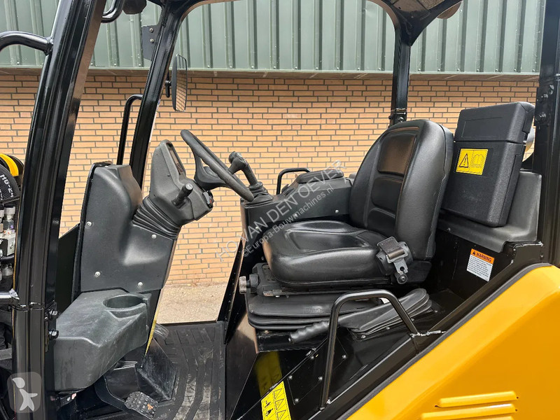 Shovel Gehl AL550