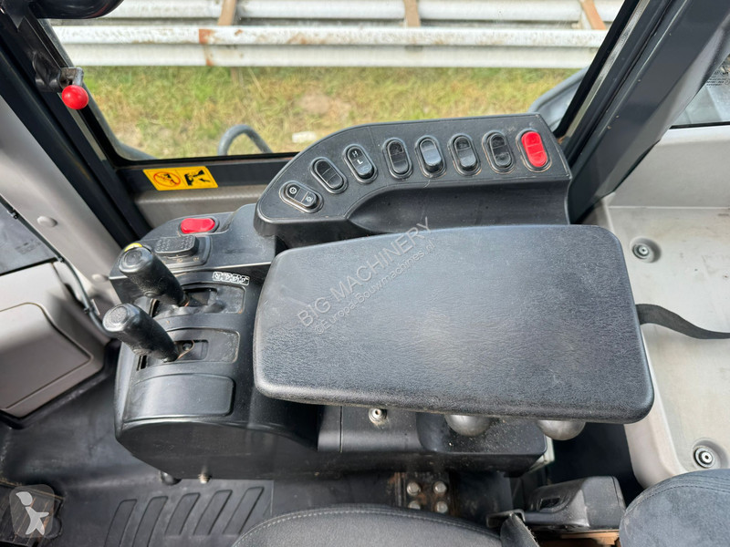 Shovel Komatsu -8