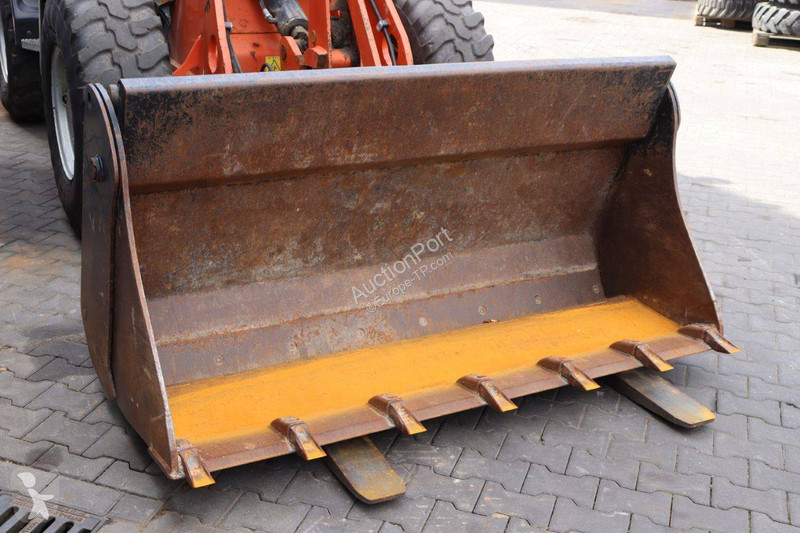 Pala cargadora Schaeff L100