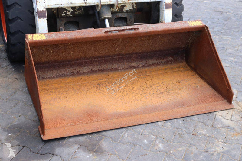 Shovel Bobcat