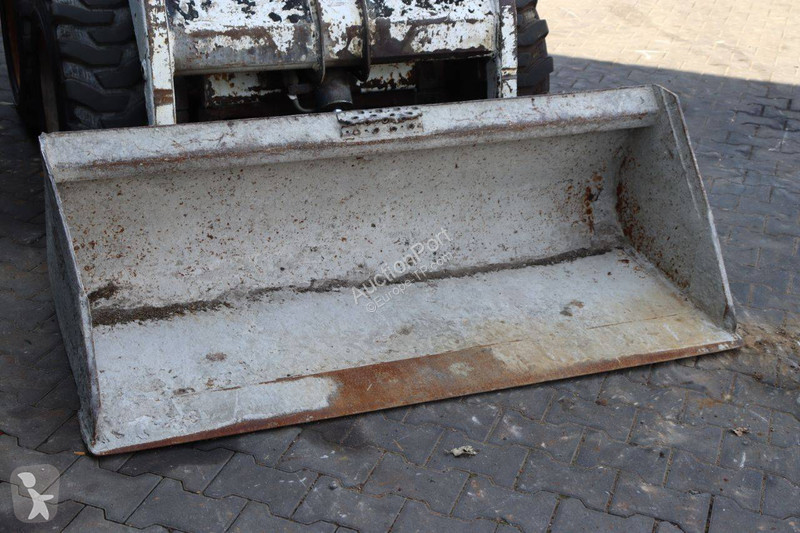 Shovel Bobcat