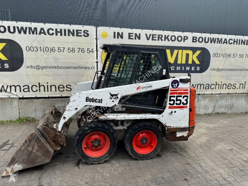 Shovel Bobcat 553