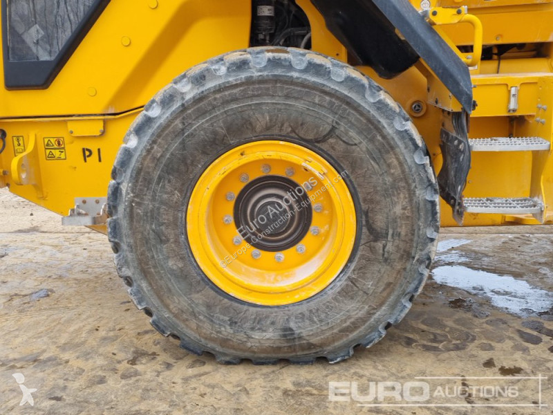 Nakladač JCB 437-55WM