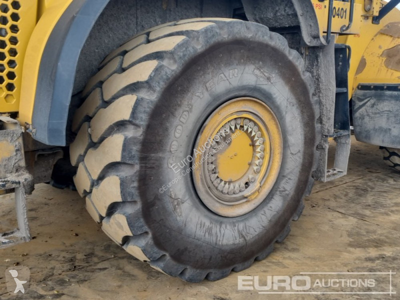 Nakladač Caterpillar 980M