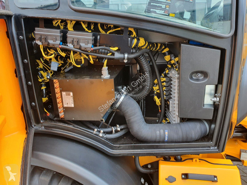 Nakladač JCB SV C / Neufahrzeug / Teleskop / Gabel