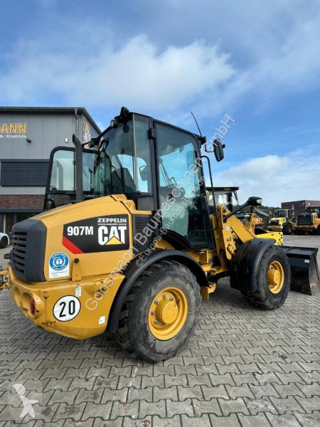 Nakladač Caterpillar 907 M