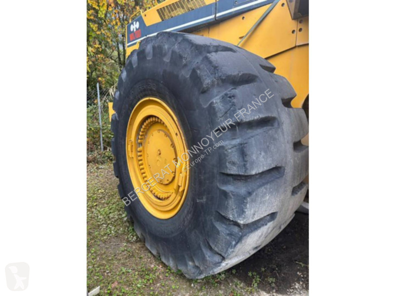 Товарач Komatsu WA700