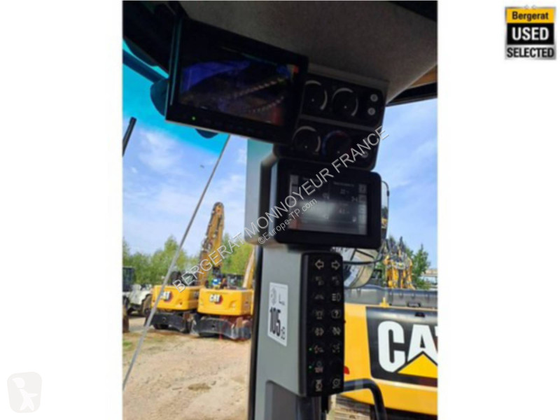 Nakladač Caterpillar 972M XE