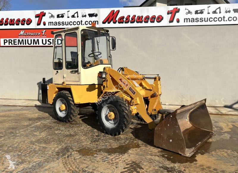 Nakladač  P55 H