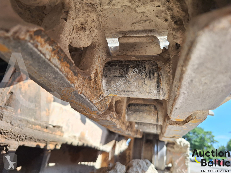 مُحمّلة Komatsu 1