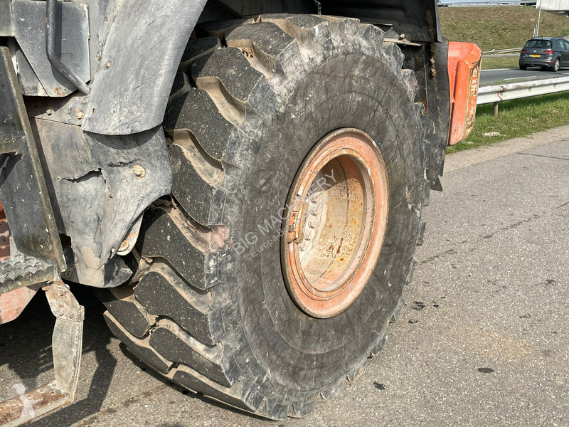 Nakladač Hitachi 6