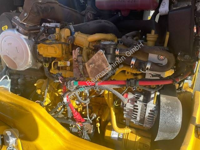 Nakladač Caterpillar 907 M