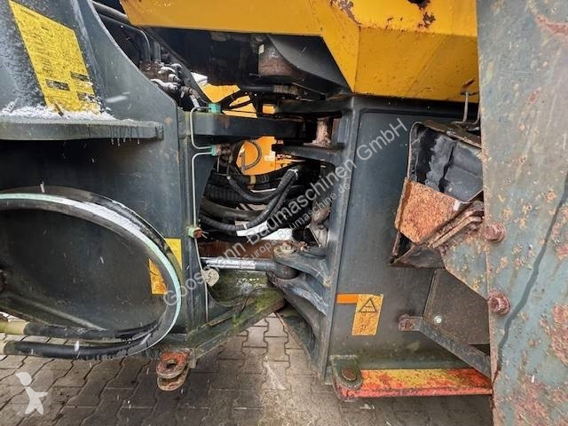 مُحمّلة Komatsu 4705