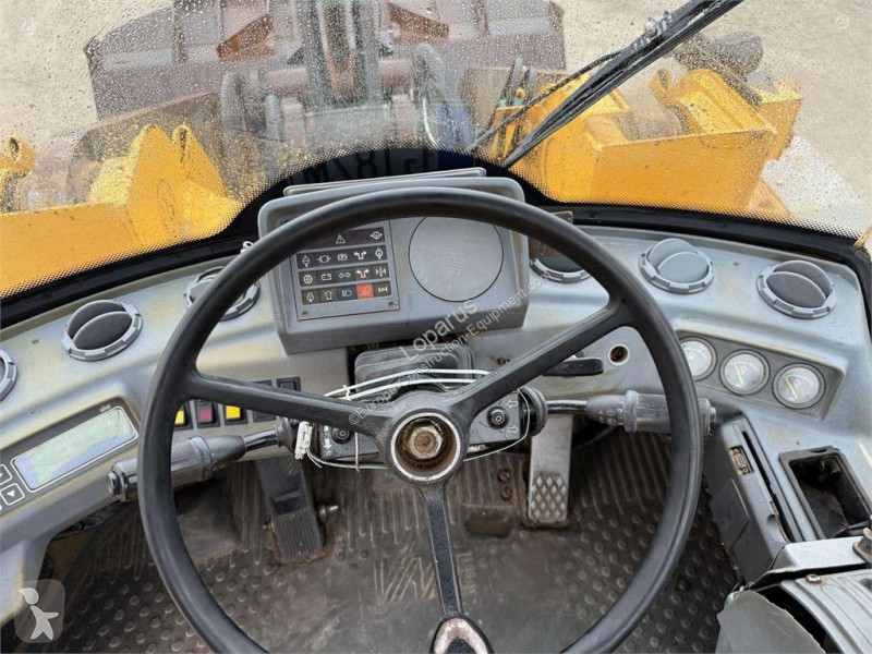 Фронтальный погрузчик Volvo quick coupler