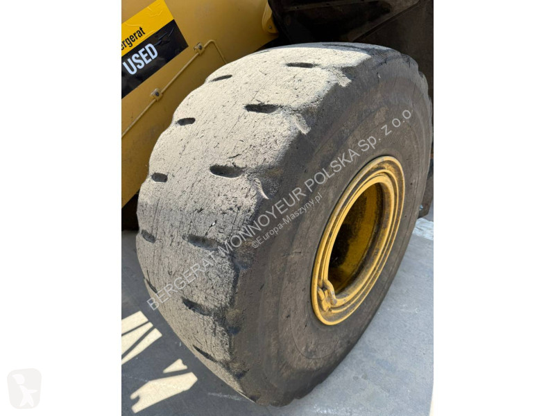 Nakladač Caterpillar 962M