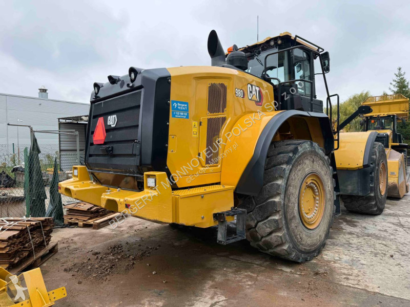 Nakladač Caterpillar 980