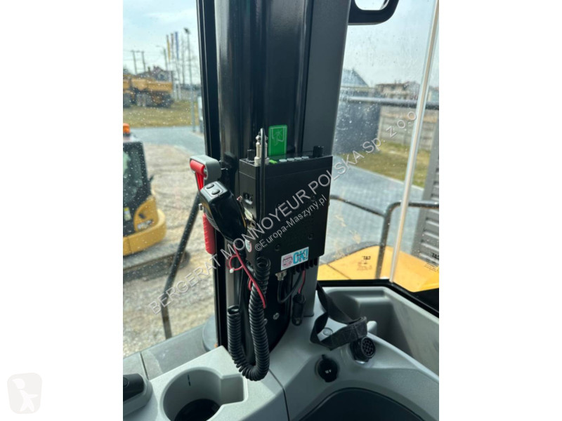 Nakladač Caterpillar 980
