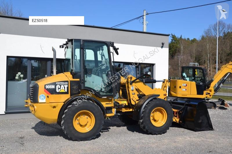 Nakladač Caterpillar 908 M
