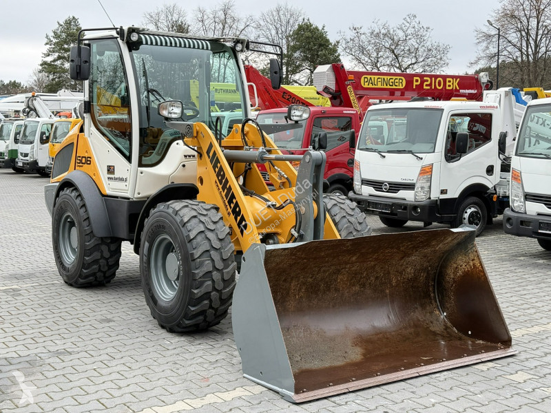 Nakladač Liebherr Compact Łyżka + Widły Super...