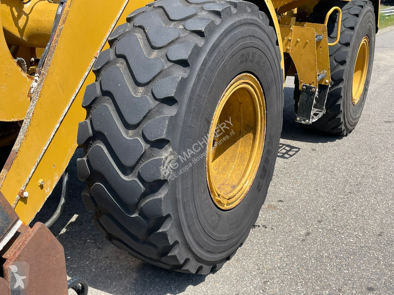 Pala Caterpillar M
