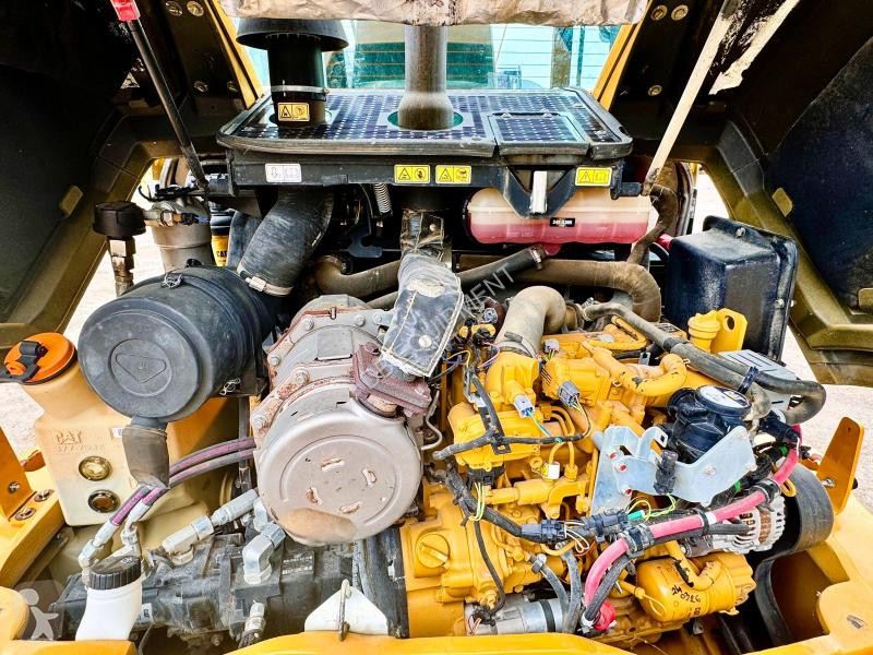مُحمّلة Caterpillar M Chargeuse sur pneus 6T