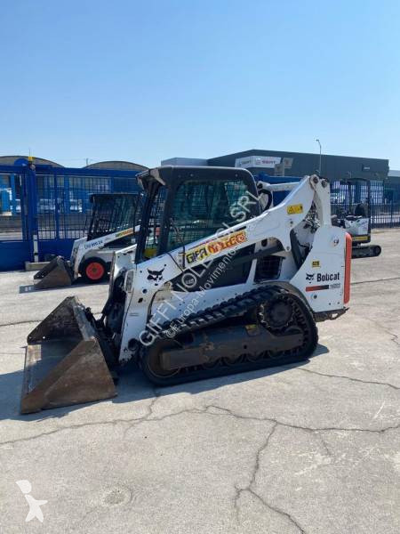 Nakladač Bobcat T590
