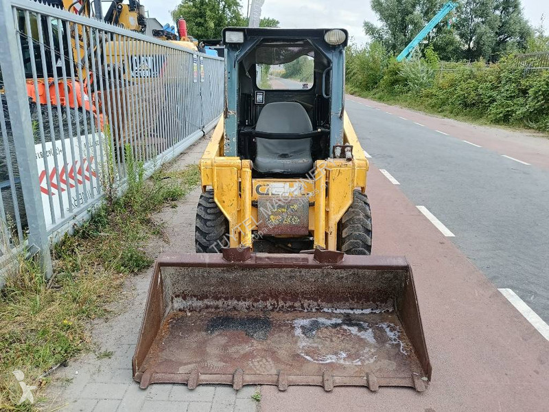Nakladač Gehl 3840 schranklader bobcat skidsteer