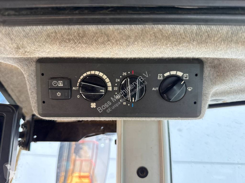 Nakladač Volvo - Automatic Greasing / Camera