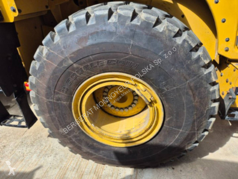 Nakladač Caterpillar 962-14