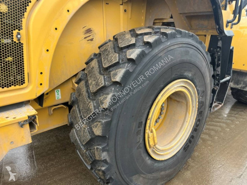 Nakladač Caterpillar 950M