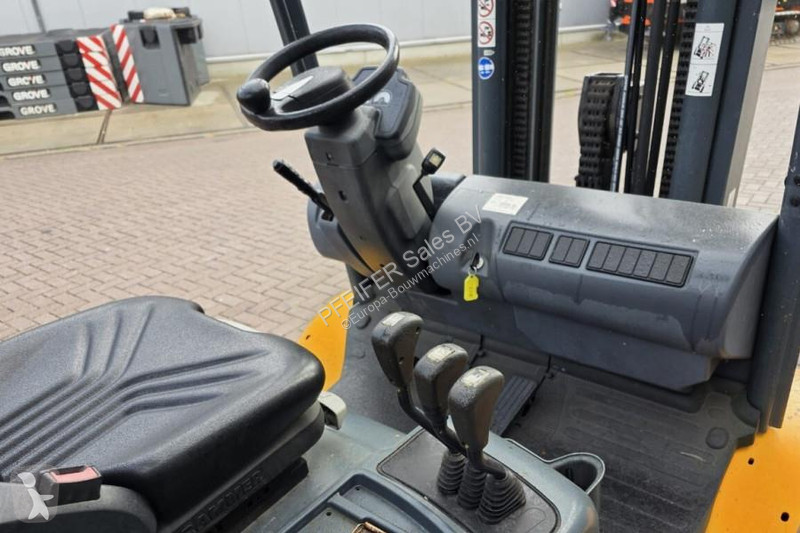 Nakladač  DFG435 Diesel, 3.5t Capacity, Triplex...