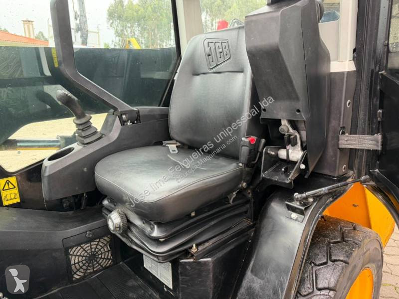 Nakladač JCB 155