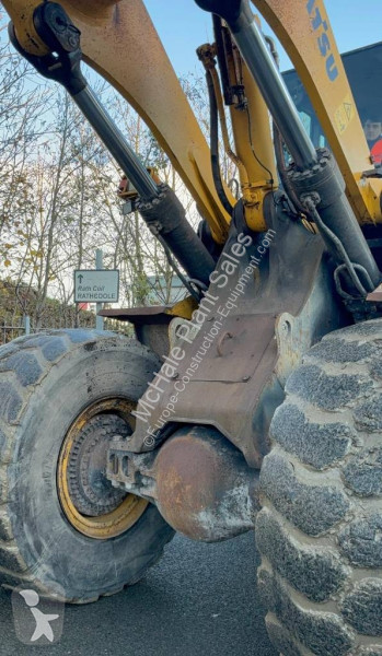 Nakladač Komatsu WA 600-6