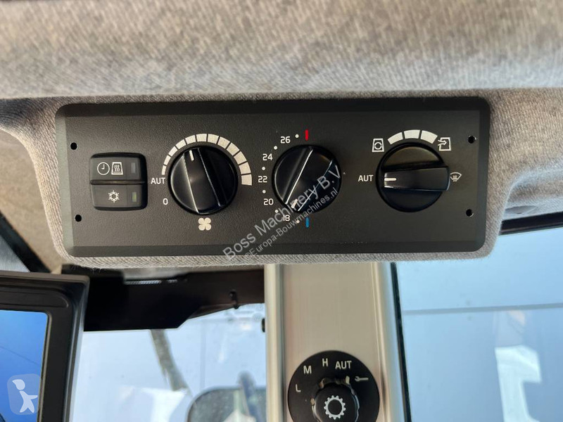 Nakladač Volvo - Quick Coupler / 3th Function